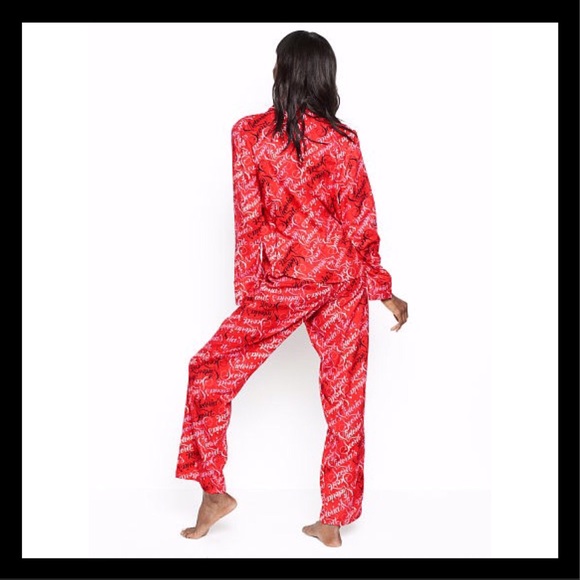 VICTORIA’S SECRET The Flannel Pajamas Red VS Script - Picture 2 of 5